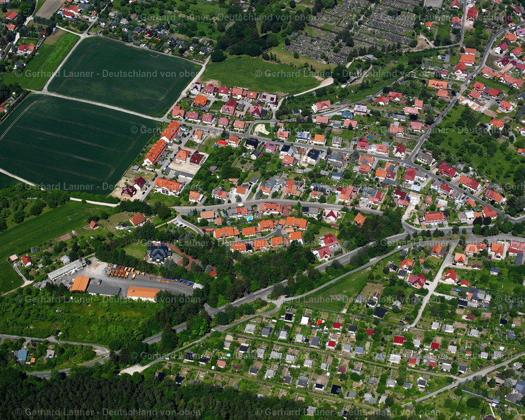 2634176 | HEILBAD HEILIGENSTADT 09.06.2006 Wohngebiet einer Einfamilienhaus- Siedlung  in Heilbad Heiligenstadt im Bundesland Thüringen, Deutschland // Single-family residential area of settlement  in Heilbad Heiligenstadt in the state Thuringia, Germany Foto: Gerhard Launer