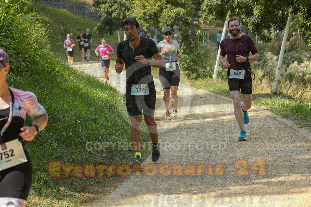 250824_1455_EX1_8013 | Sportfotografie im Rhein-Sieg Kreis, Köln, Bonn, NRW, Rheinland Pfalz, Hessen, etc. Unser Tätigkeitsfeld umfasst den Laufsport vom Volkslauf über den Marathon, Duathlon, Triathon bis zum Ultralauf wie Kölnpfad Ultra oder Schindertrail.