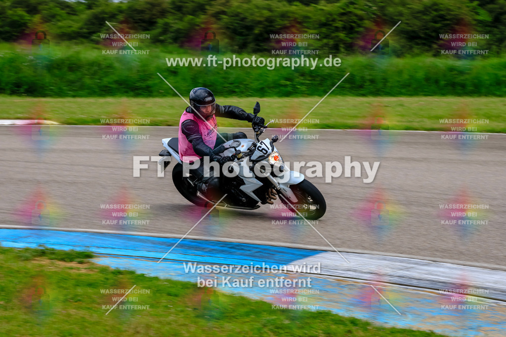 MotoTeam-9720 | Hier findet Ihr Bilder von Touristenfahrten auf der Nürburgring Nordschleife oder von anderen Veranstaltungen die ich besucht habe. Viel Spass beim Durch Schauen 