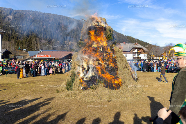 Bärentreiben in Steuerberg | Bildershop von pixelworld.at - Realisiert mit Pictrs.com