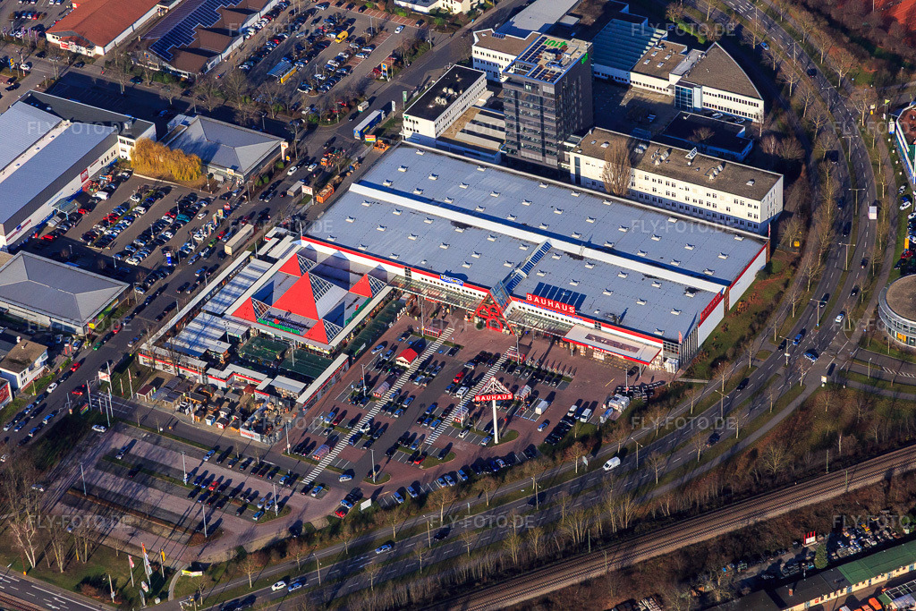Luftbild: BAUHAUS Karlsruhe-Oststadt im Ortsteil Oststadt in Karlsruhe im Bundesland Baden-Württemberg in Deutschland. Foto: IMG_085271.jpg vom 19.12.2015 durch Werner Riehm/FLY-FOTO.deWWW.BAUHAUS.INFO