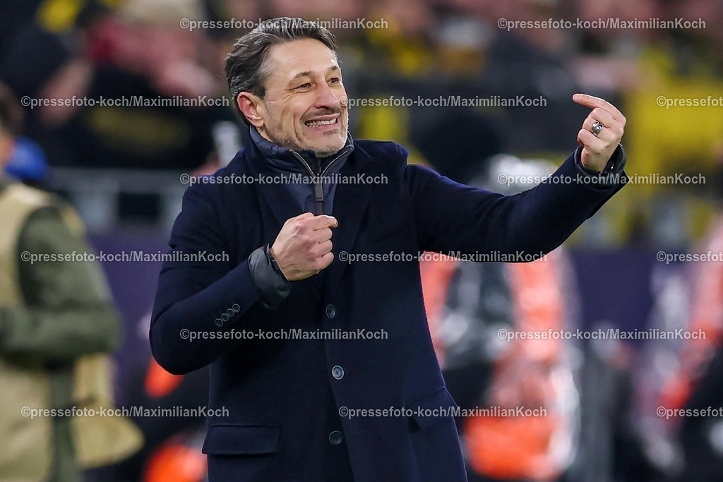 UCL17022601067 | 17.02.2026, Fußball, UEFA Champions League, Borussia Dortmund - Atalanta Bergamo, BVB Stadion, Play-Offs Hinspiel, Saison 2025 2026: Cheftrainer Niko Kovac (BVB #hc) wild gestikulierend am Spielfeldrand   Regulations prohibit any use of photographs as image sequences and or quasi-video.