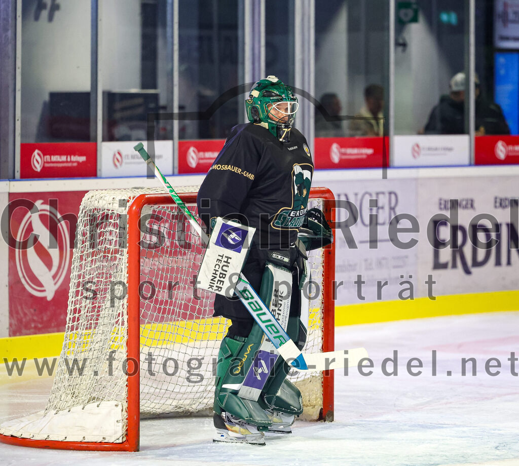 2025-10-10_012_TSV_Erding_gegen_onesto_Tigers_Bayreuth | Erding, Deutschland, 10.10.2025:Eishockey, Oberliga Süd 2025 / 2026, 7. Spieltag, TSV Erding gegen onesto Tigers Bayreuth, Endergebnis: 2:5Torwart David Zabolotny (Erding Gladiators, #72)Foto: Christian Riedel / fotografie-riedel.net