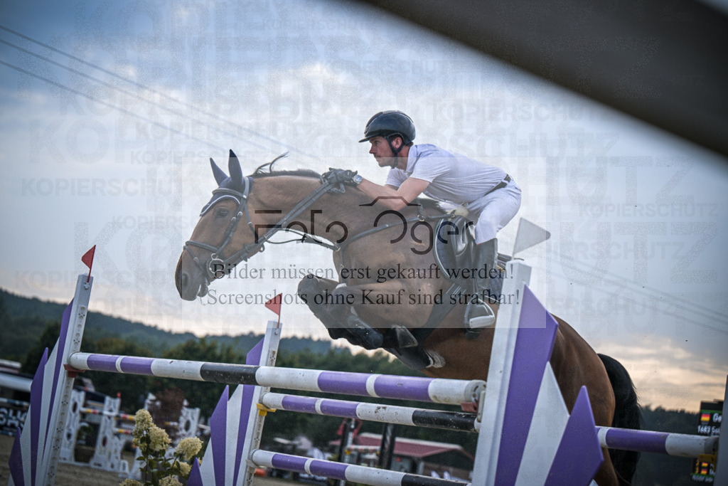 DOS_3068 | Entdecke hochwertige Reitturnierfotos von Foto Oger. Professionell, emotional und authentisch – jetzt Lieblingsmomente im Shop bestellen.Deutschlandweite Turnierfotografie. - Realisiert mit Pictrs.com
