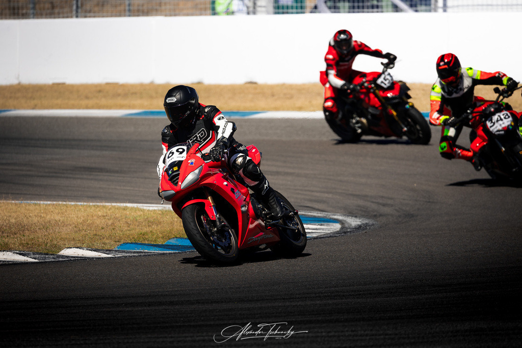 Ducati Trackday Hockenheimring 2026 | Entdecken Sie die faszinierende Welt von Alexander Tschuncky Arts: Kreative Fotografie, atemberaubende Automobilkunst und hochwertiger Bilderdruck. Lassen Sie sich inspirieren! - Realisiert mit Pictrs.com