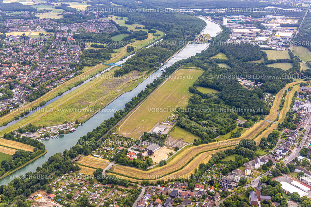Dorsten220604776 | Luftbild, Lippeaue und Große Schleuse, Segelflugplatz Dorsten-Am Kanal des Luftsportverein Dorsten e.V., Dorstener Motor Yacht Club, Feldmark, Dorsten, Ruhrgebiet, Nordrhein-Westfalen, Deutschland