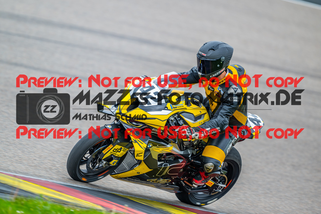 MaZZes_FotoMatrix_240504_6007705_3913 | STK1000