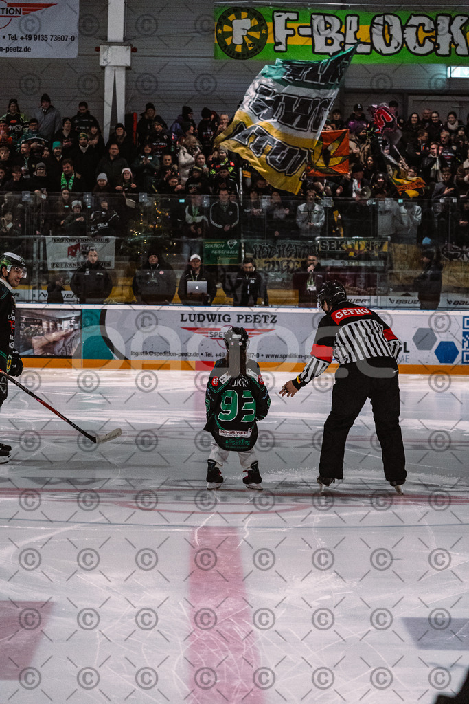 Alligators_vs_Passau_26_12_2025-010 | Höchstadt Alligators Fotogalerie: Eishockey-Action aus Franken. Professionelle Spielfotos, Portraits & Stadionbilder zum Download. Jetzt entdecken! - Realisiert mit Pictrs.com