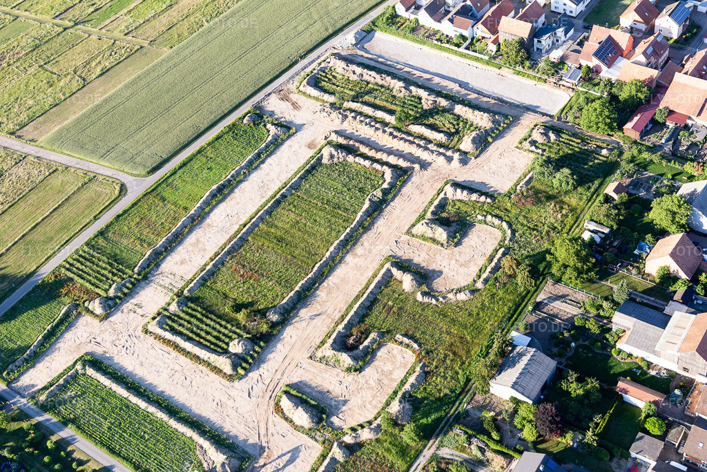 Luftbild: Neubaugebiet Erschließung in Hatzenbühl im Bundesland Rheinland-Pfalz in Deutschland. Foto: IMG_115130.jpg vom 13.06.2019 durch Werner Riehm/FLY-FOTO.de