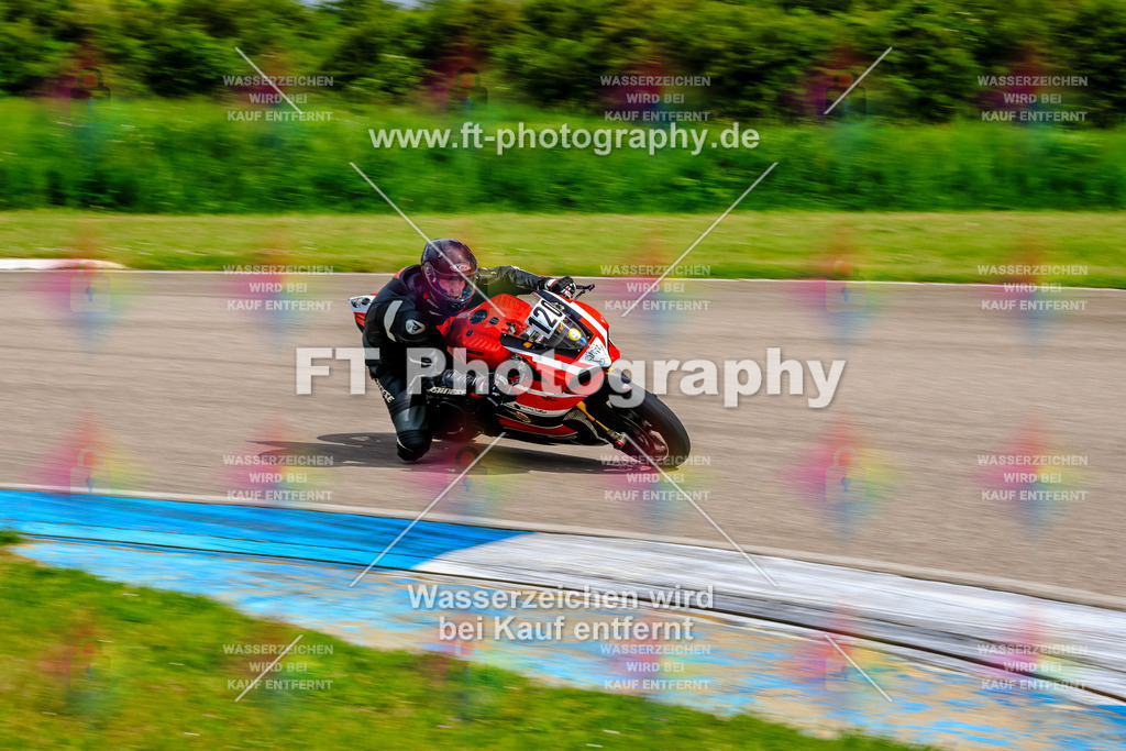 MotoTeam-9309 | Hier findet Ihr Bilder von Touristenfahrten auf der Nürburgring Nordschleife oder von anderen Veranstaltungen die ich besucht habe. Viel Spass beim Durch Schauen 