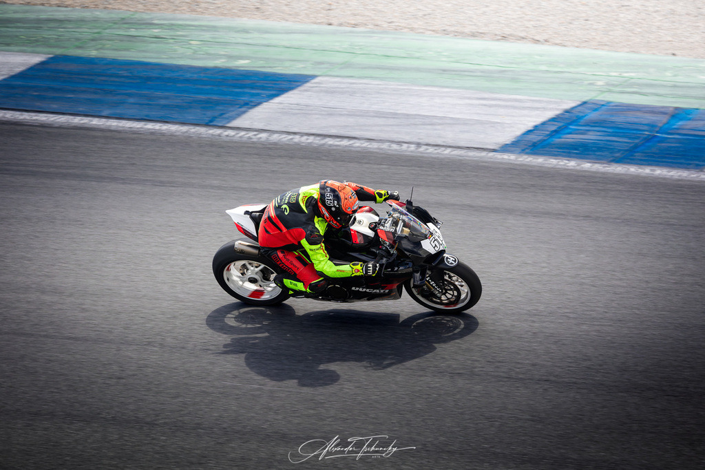Ducati Trackday Hockenheimring 2026 | Entdecken Sie die faszinierende Welt von Alexander Tschuncky Arts: Kreative Fotografie, atemberaubende Automobilkunst und hochwertiger Bilderdruck. Lassen Sie sich inspirieren! - Realisiert mit Pictrs.com