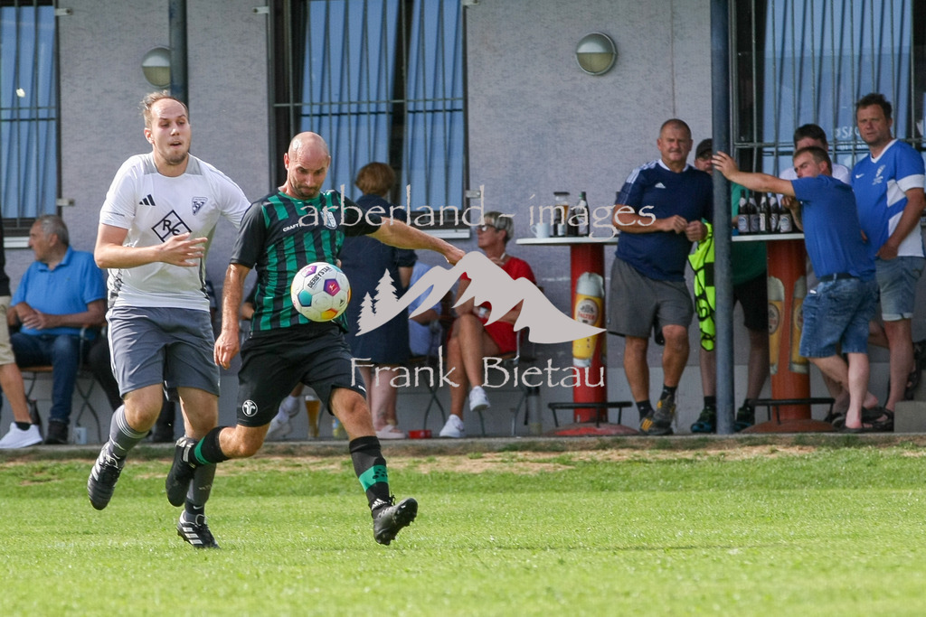 993T4169 | Medien- Sport- Entertainmentfotos