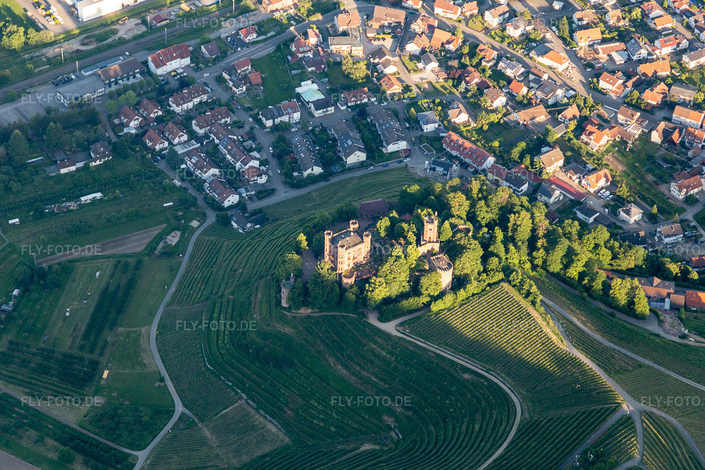 Luftbild: Jugendherberge Schloss Ortenberg im Ortsteil Bühlweg in Ortenberg im Bundesland Baden-Württemberg in Deutschland. Foto: IMG_114937.jpg vom 01.06.2019 durch Werner Riehm/FLY-FOTO.de