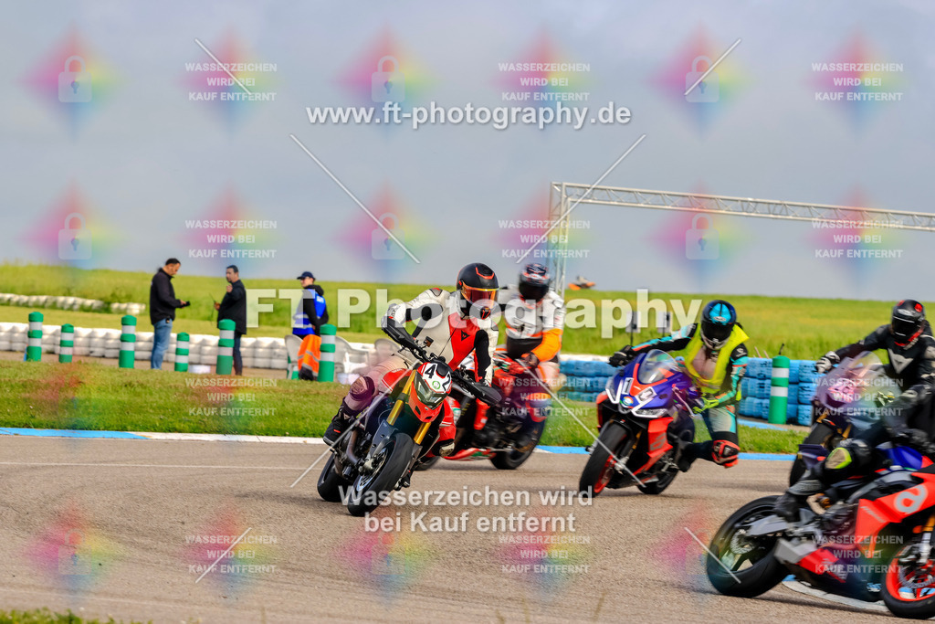 MotoTeam-8205 | Hier findet Ihr Bilder von Touristenfahrten auf der Nürburgring Nordschleife oder von anderen Veranstaltungen die ich besucht habe. Viel Spass beim Durch Schauen 