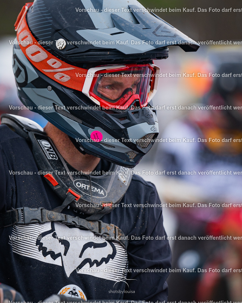 04_13_Bensdorf_MX1-1667 | Sportfotografin aus Berlin-Brandenburg mit Fokus auf Motocross. Ich halte deine sportliche Leistung und echte Emotionen auf und neben der Strecke professionell fest. Entdecke die Fotos von deinem Rennen und bestelle sie direkt hier im Shop.