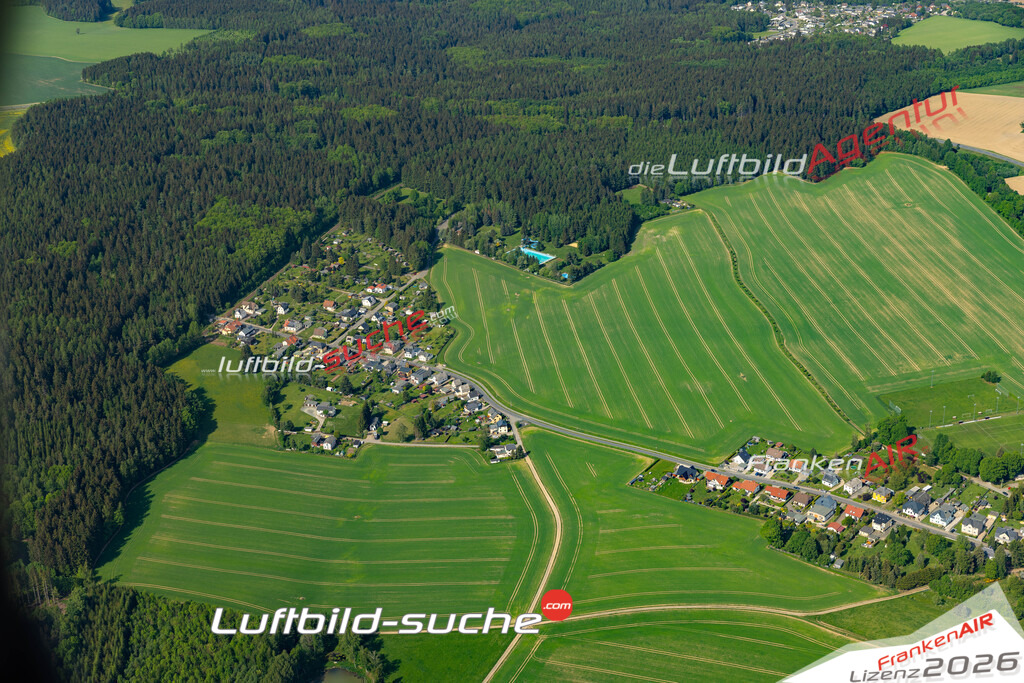 Die Luftaufnahme Eich - Treuen wurde 2022 vom Flugzeug aus (keine Drohne) erstellt. Hohe Auflösung -für große Poster und Wandbilder geeignet - Garantiert!