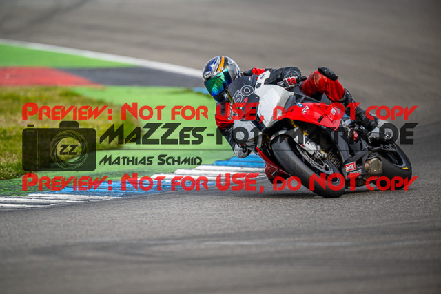 MaZZes_FotoMatrix_230410_4270 | ROT