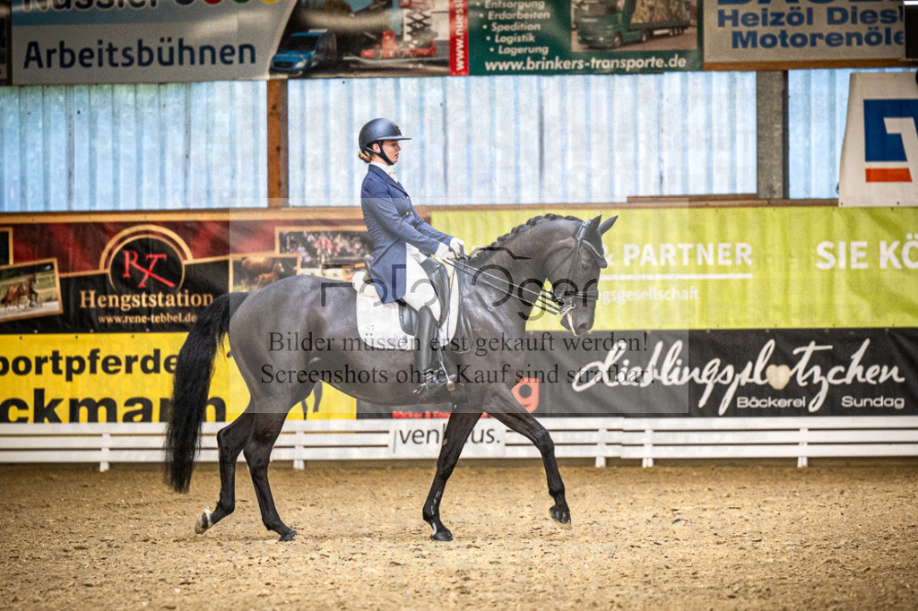 DOS_1322 | Entdecke hochwertige Reitturnierfotos von Foto Oger. Professionell, emotional und authentisch – jetzt Lieblingsmomente im Shop bestellen.Deutschlandweite Turnierfotografie. - Realized with Pictrs.com