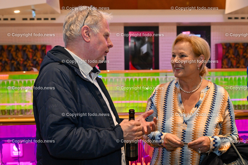 Lassts mas sche griassn_ 2 Tagesbart_ 31.10.2024-90 | bilder, linz, oberösterreich, österreich, europa, photo, foto, tiere, hunde, landwirtschaft, landschaft, politik, wirtschaft, wissenschaft, industrie, verkehr, medizin, society, fodo.news