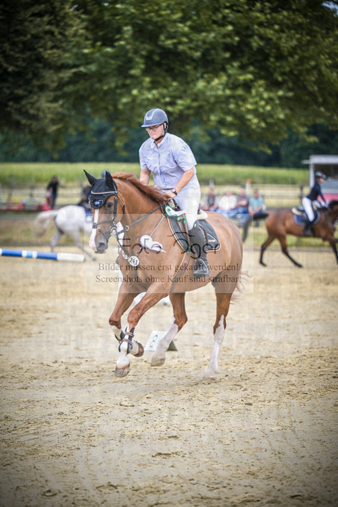 DOS_9796 | Entdecke hochwertige Reitturnierfotos von Foto Oger. Professionell, emotional und authentisch – jetzt Lieblingsmomente im Shop bestellen.Deutschlandweite Turnierfotografie. - Realisiert mit Pictrs.com