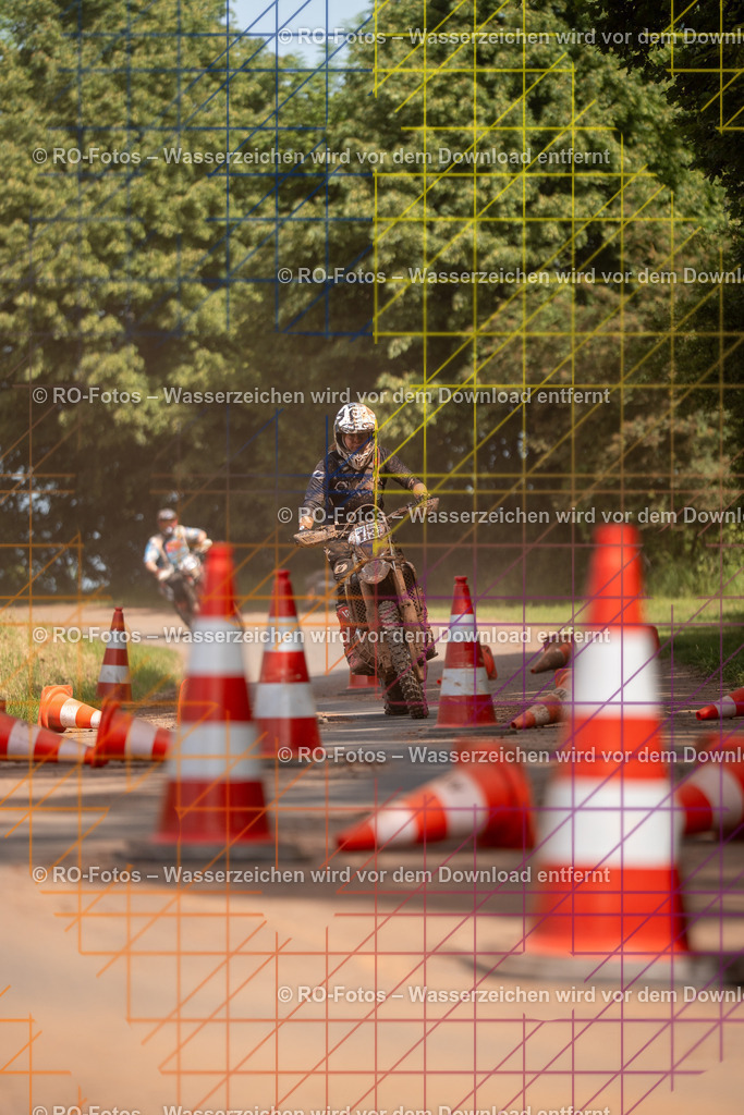 Wolfshausen 4 Lauf -1666 | Sportfotografie von RO-Fotos: Motorsport, Motocross, Enduro, Laufveranstaltungen und Triathlon. Professionelle Fotos von Sportlern und Events. - Realisiert mit Pictrs.com
