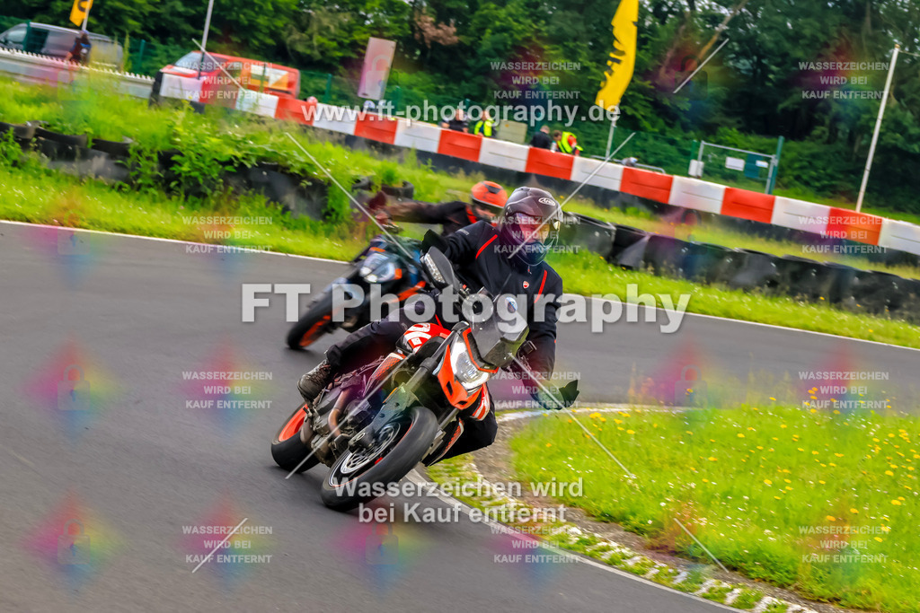 VBK-7039 | Hier findet Ihr Bilder von Touristenfahrten auf der Nürburgring Nordschleife oder von anderen Veranstaltungen die ich besucht habe. Viel Spass beim Durch Schauen 