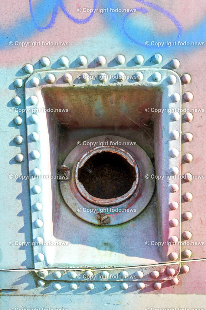 Deutschland_ Baden-Wuerttemberg_ Heilbronn_ 21.02.2025-5 | 21.02.2025, Deutschland, GER, Baden-Wuerttemberg, Heilbronn im Bild Themenbild, Stadtansichten, Ehemaliges Sueddeutsches Eisenbahnmuseum, Museum, Zug, Eisenbahn, Lost Place, aufgelassen, verwildert, Waggon