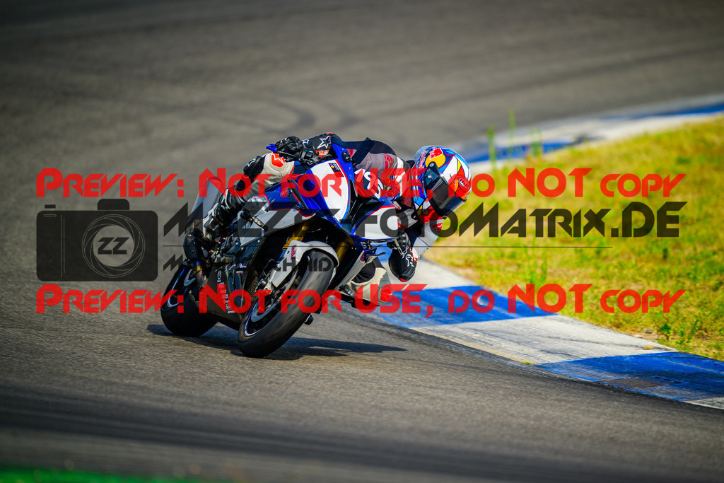 MaZZes_Fotomatrix_20250815_6007705_4610-2 | ROT