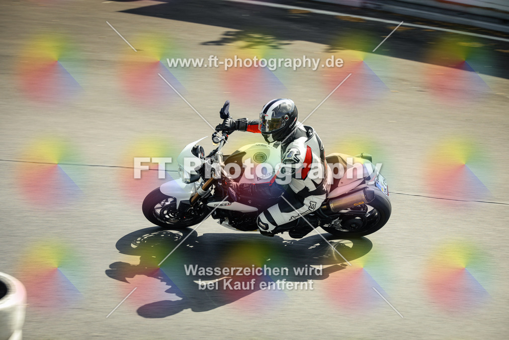 OBK_Mai_Volker_Adam-10661 | Hier findet Ihr Bilder von Touristenfahrten auf der Nürburgring Nordschleife oder von anderen Veranstaltungen die ich besucht habe. Viel Spass beim Durch Schauen 