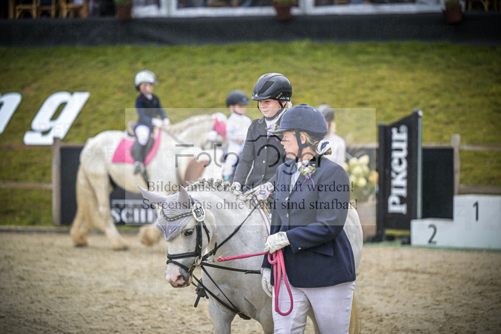 DOS_0283 | Entdecke hochwertige Reitturnierfotos von Foto Oger. Professionell, emotional und authentisch – jetzt Lieblingsmomente im Shop bestellen.Deutschlandweite Turnierfotografie. - Realisiert mit Pictrs.com