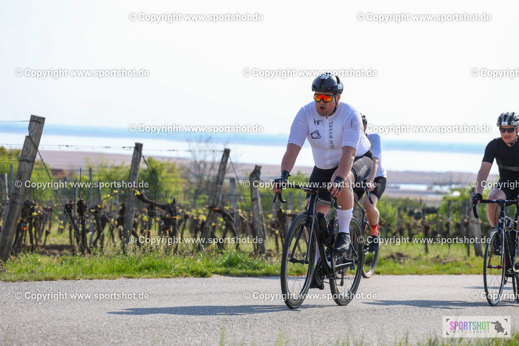 IMG_1109 | @sportshot_your_pictrs #yourpictures#roadtowm2029 #nrm #neusiedlerseeradmarathon #neusiedlersee #neusiedlerseetourismus #burgenland #mörbisch #nrm26 #burgenlandtourismus #voglundco #poweredbyburgenlandtourismus #radsport #rad #marathon #ucigranfondo #visitburgenland #ucigranfondoworldseries