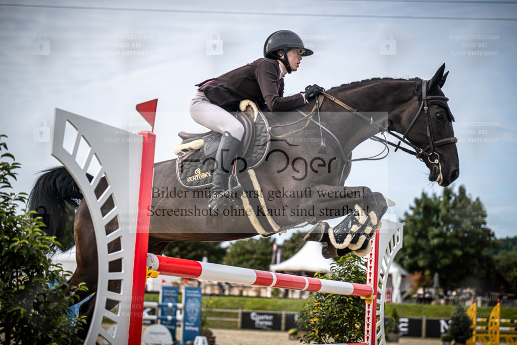 DOS_7132 | Entdecke hochwertige Reitturnierfotos von Foto Oger. Professionell, emotional und authentisch – jetzt Lieblingsmomente im Shop bestellen. - Realisiert mit Pictrs.com