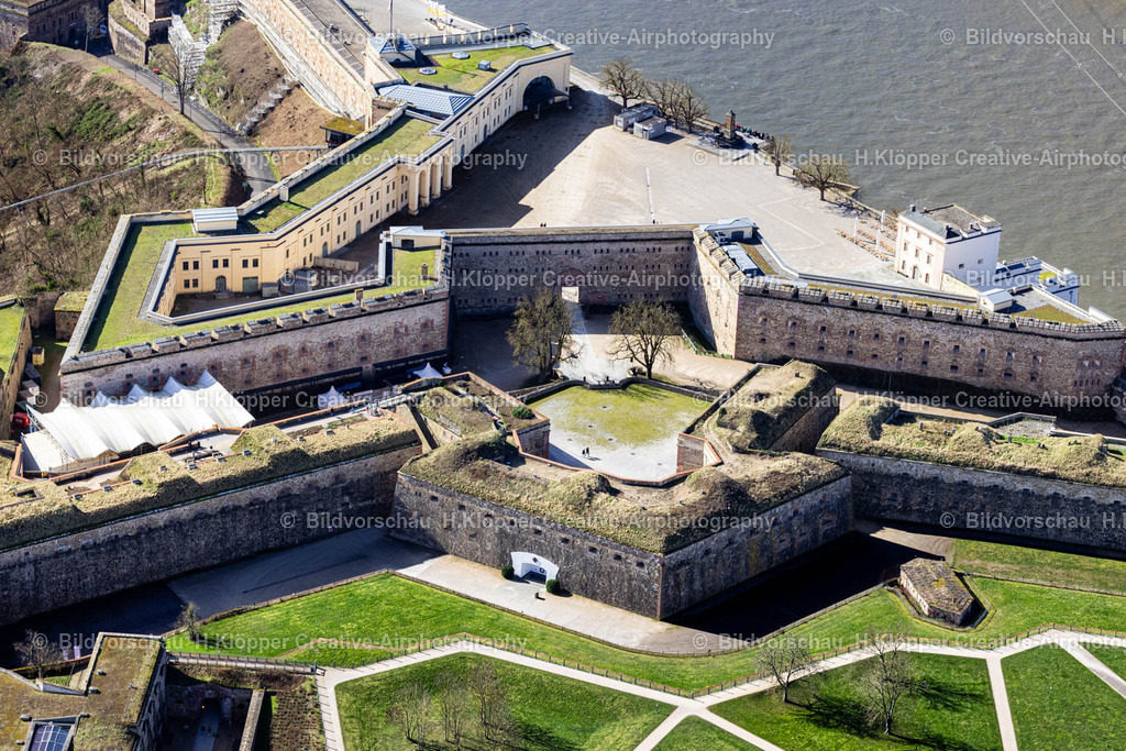 Luftbilder Koblenz-9992 | Luftbildfotografie Burganlage der " Festung Ehrenbreitstein " am Ufer des Rheins in Koblenz im Bundesland Rheinland-Pfalz, Deutschland. - Realisiert mit Pictrs.com