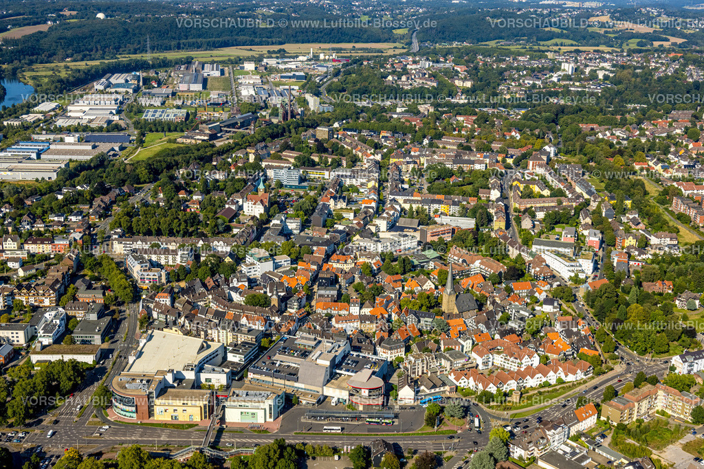 Hattingen240810403 | Luftbild, Wohngebiet Wohnsiedlung Ortsansicht mit historischer Altstadt und St. Georg Kirche im Zentrum, historische Häuser, Hattingen, Ruhrgebiet, Nordrhein-Westfalen, Deutschland