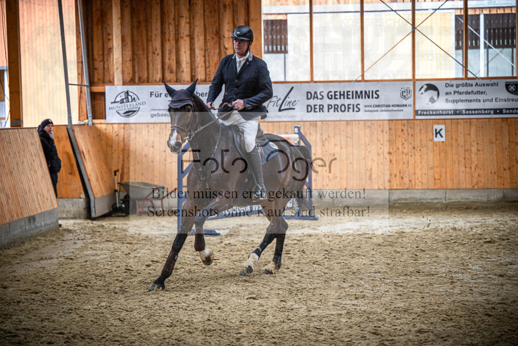 DOS_2561 | Entdecke hochwertige Reitturnierfotos von Foto Oger. Professionell, emotional und authentisch – jetzt Lieblingsmomente im Shop bestellen.Deutschlandweite Turnierfotografie. - Realisiert mit Pictrs.com
