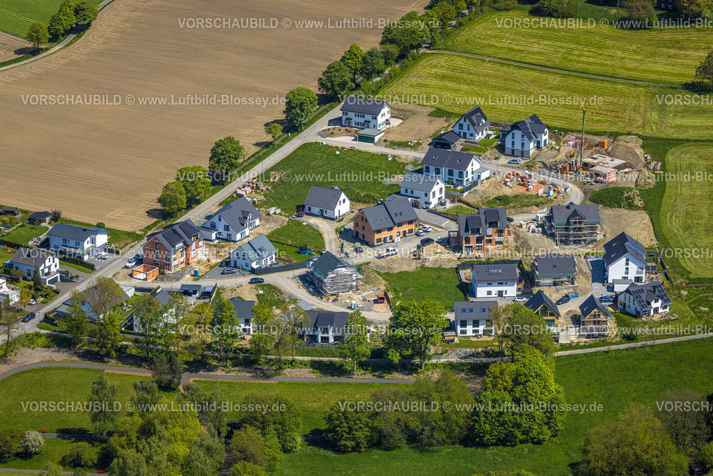 Schmallenberg230506389 | Luftbild, Baustelle mit Neubau einer Wohnsiedlung An der Viehbahn, Schmallenberg, Sauerland, Nordrhein-Westfalen, Deutschland