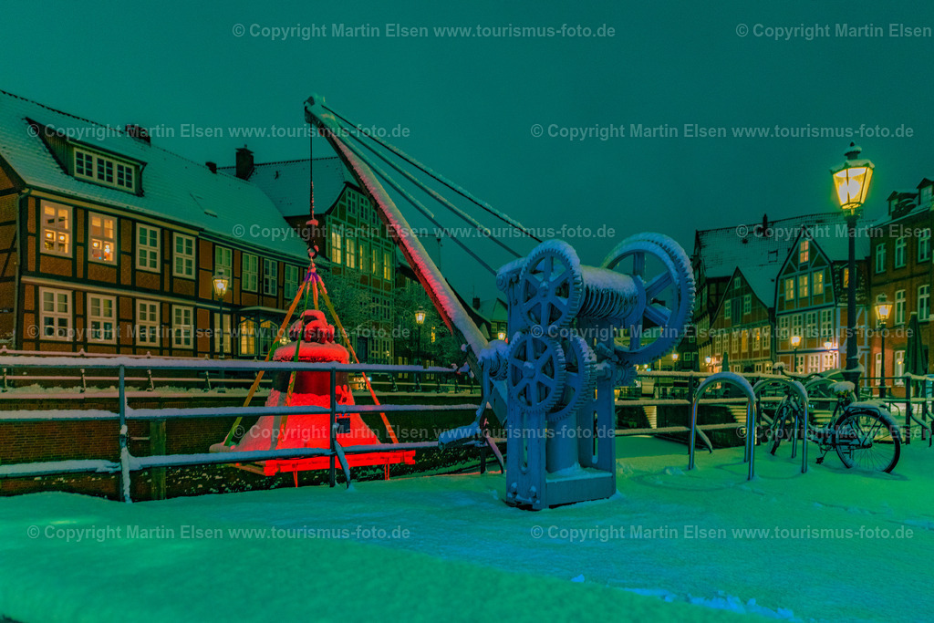 Stade Fischmarkt Kran_Winter_ELS_7614150221 | Fotos aus den Touristenorten aus Norddeutschland. - Realisiert mit Pictrs.com