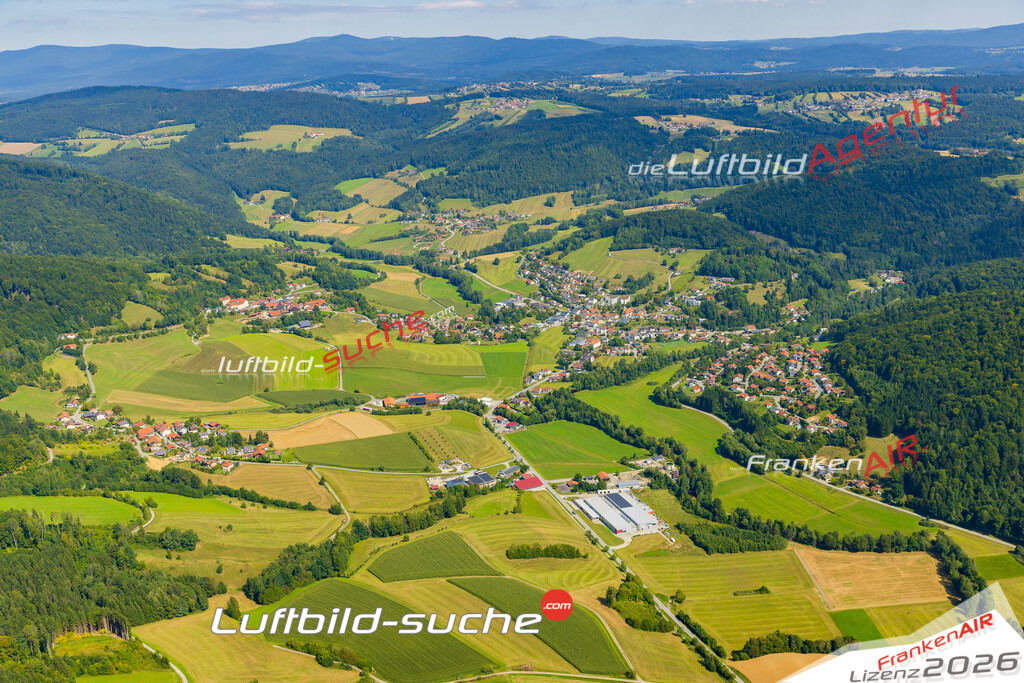Luftaufnahme der Stadt Ringelai - Die Luftaufnahme wurde 2025 vom UL-Flugzeug heraus erstellt ( keine Drohne ) - Hochauflösende Luftaufnahme - für professionelle Ausdrucke geeignet. Die Geschenkidee !Mit Lizenz und Bildrechte bestellbar