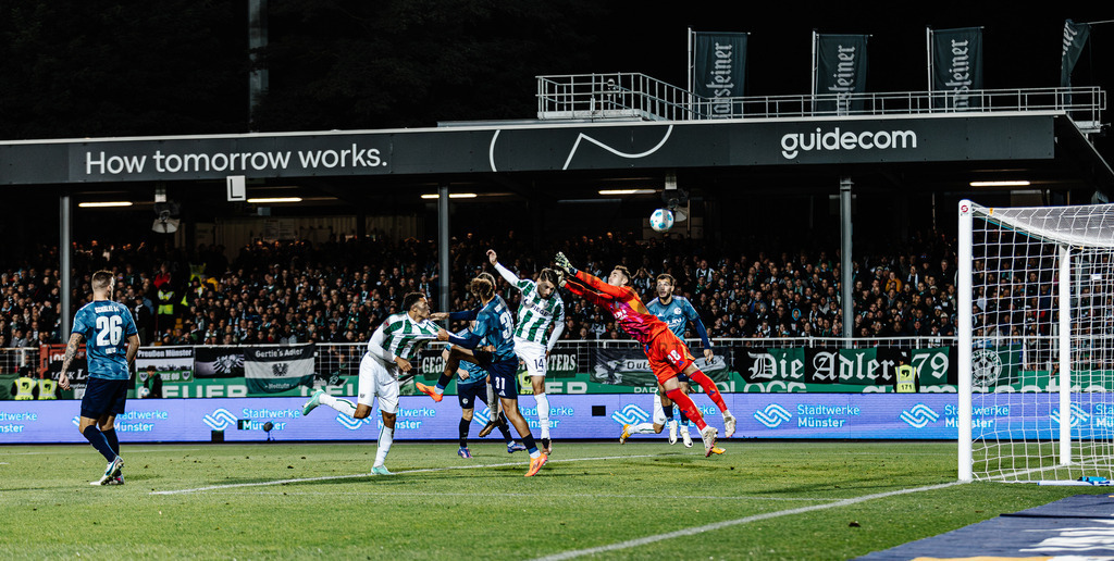 2. Bundesliga, Saison 2024/25, 7. Spieltag: SC Preußen Münster - FC Schalke 04 | Münster, 28.09.2024: 2. Bundesliga, 7. Spieltag, SC Preußen Münster gegen FC Schalke 04 im LVM-Preußenstadion in Münster. Foto: sportfotografie.ms | Markus Paletta - Realisiert mit Pictrs.com