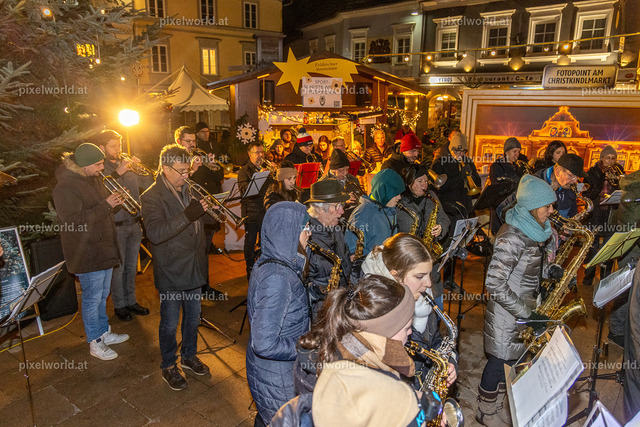 Blasmusikkonzert am Christkindlmarkt | Bildershop von pixelworld.at - Realisiert mit Pictrs.com