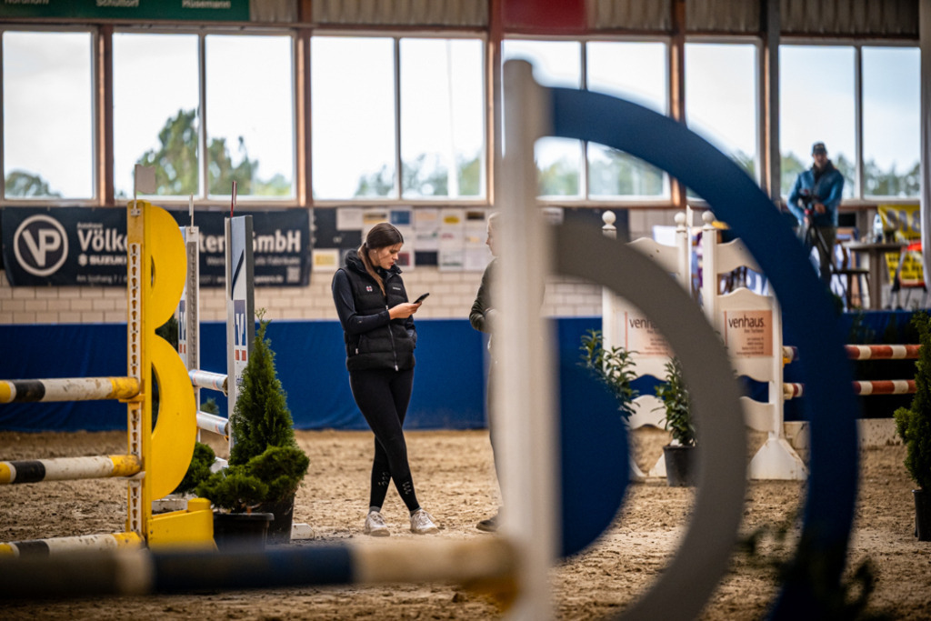 2026-10-Isterberg-Springen-12-2-0139 | Entdecke hochwertige Reitturnierfotos von Foto Oger. Professionell, emotional und authentisch – jetzt Lieblingsmomente im Shop bestellen.Deutschlandweite Turnierfotografie. - Realisiert mit Pictrs.com