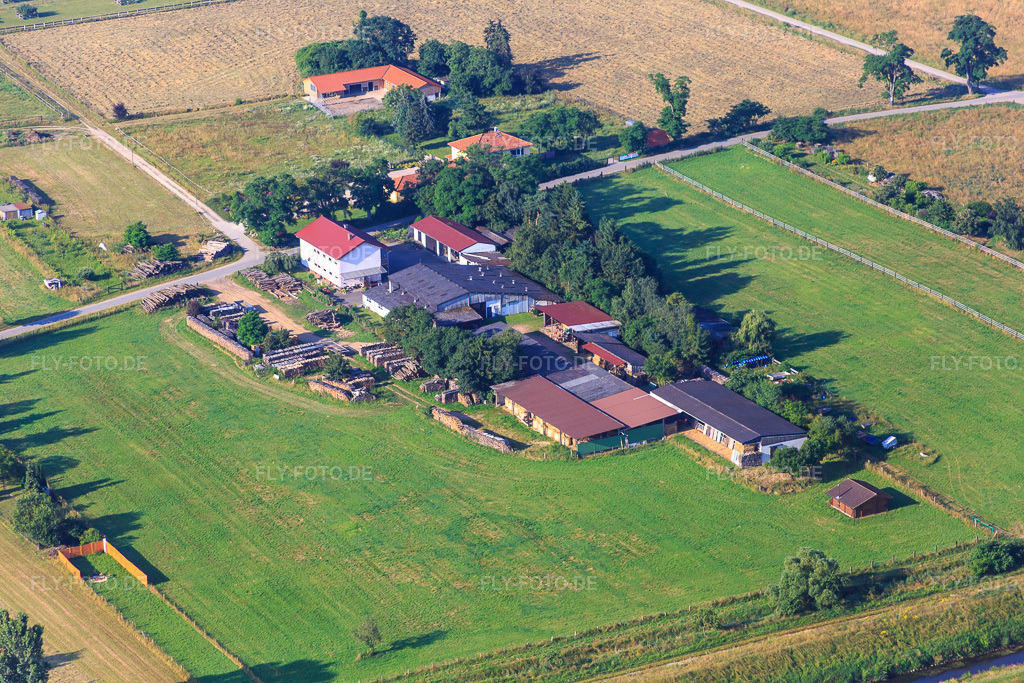 Luftbild: Außerhalb mit Osteopathische Pferde-und Hundetherapie, Tierkommunikation in Einhausen im Bundesland Hessen in Deutschland. – Foto: IMG_091483.jpg vom 07.07.2016 durch Werner Riehm/FLY-FOTO.de – Auflösung des Originals: 5472 x 3648 px – WWW.TIERISCH-ZUFRIEDEN.DE