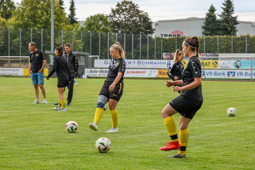 Fußball I FRAUEN I Saison 2025-2026 I Freundschaftsspiel I SGM Ebnat-Waldhausen - 1FC Heidenheim 1846 2 I_250823_1329 | Fotopresso – Sportfotografie in Heidenheim & Umgebung. Professionelle Sportfotografie für unvergessliche Momente. Dynamische Action-Shots, emotionale Szenen & hochwertige Bilder. - Realisiert mit Pictrs.com