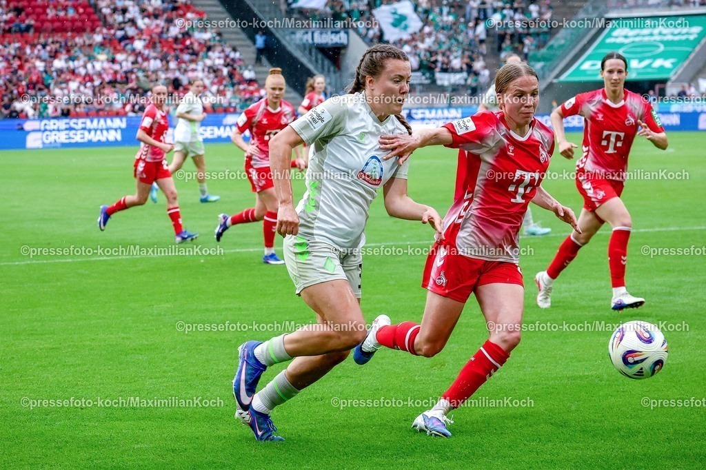 xsscx02052601109 | 02.05.2026, xsscx, Frauen Fussball, 1. FC Köln - Werder Bremen, 1. Fussball Bundesliga, 24. Spieltag, RheinEnergie-Stadion, Saison 2025 2026: Mara Alber (Werder Bremen #37) im Zweikampf gegen Celina Degen (1. FC Köln #5) DFB regulations prohibit any use of photographs as image sequences and or quasi-video. Photo: xSandraxScherningxPressefotoKochx