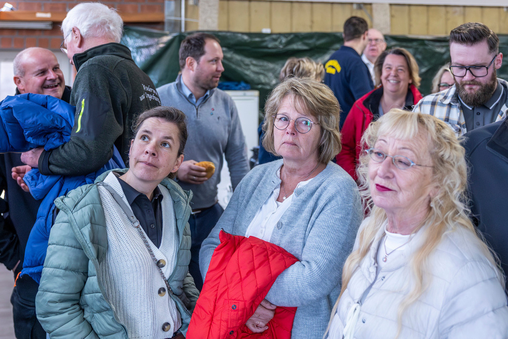 top-top.de 260412-017 | Foto, Video, Fotografie, Videografie, Fotobox, DJ, Discjockey, Musik, Musikbox, Veranstaltung, Photobooth, Amazon, Ebay, Buchtipp, Bestseller, Autor, Verlag, Buch, Wesel, Hamminkeln, NRW, Dinslaken, Rees, Drohne, Hochzeit, Party, Fotobox, Wesel, Fotograf