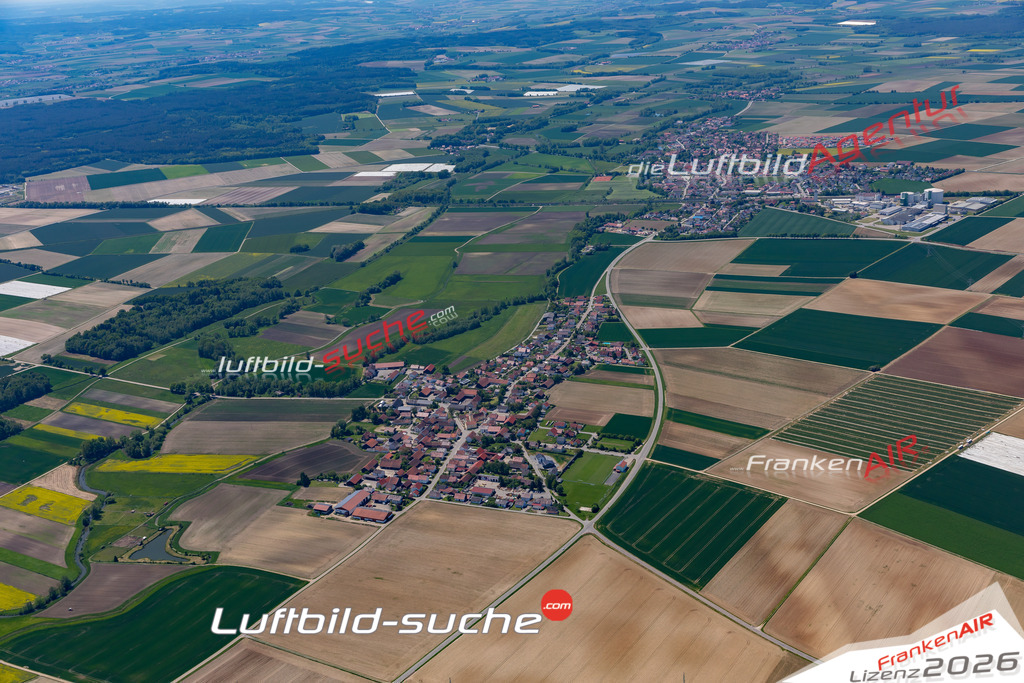 Das Luftbild der Stadt Mötzing wurde 2021 vom Flugzeug heraus erstellt (keine Drohne) Aufnahmehöhe ca.450 Meter- hohe Bildauflösung und Druck-Qualität garantiert!