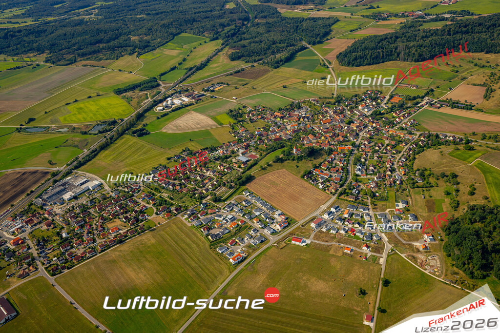 Das Luftbild zeigt :  Dombühl - Die Luftaufnahme wurde 2024 vom UL-Flugzeug aus erstellt ( keine Drohne ) - Hochauflösende Luftaufnahme - Für grossformatige Ausdrucke geeignet. Die Geschenkidee !Mit Lizenz und Bildrechte bestellbar