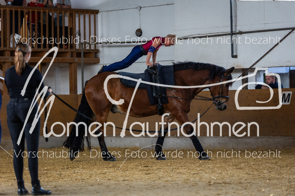 SS-Maxi-103 | MomenTaufnahmen Pferdesportfotos