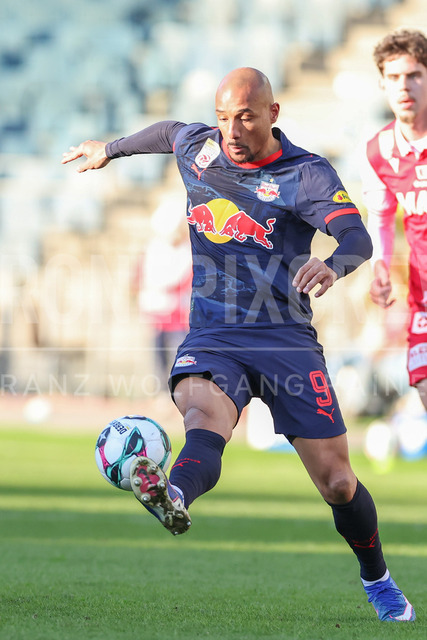 Grazer AK 1902 vs FC Red Bull Salzburg – Austrian Bundesliga | Graz, Austria, 15.Feb.26 - SOCCER - ADMIRAL Bundesliga, Grazer AK 1902 vs FC Red Bull Salzburg. The image shows Karim Onisiwo (Red Bull Salzburg).