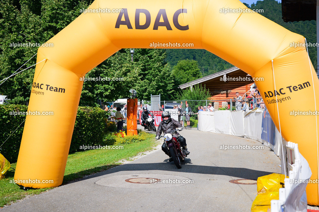 P1025913 | Erleben Sie atemberaubende, hochqualitative Fotos Ihrer Fahrt entlang der malerischen Alpenstraßen. Besuchen Sie alpineshots.com, um professionelle Aufnahmen Ihrer unvergesslichen Reise zu finden und zu kaufen - Realisiert mit Pictrs.com